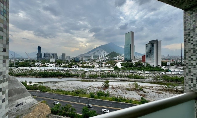 San Pedro Garza Garcia Condo | Departamento para parejas en Monterrey