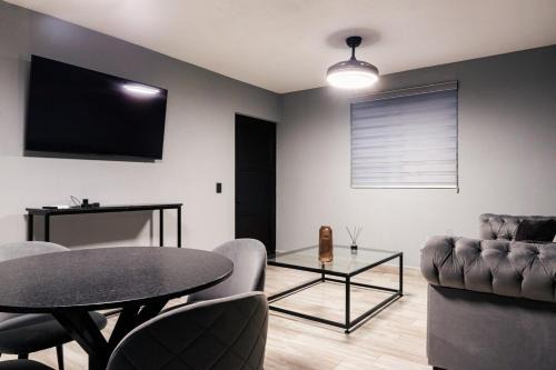 Matehuala Apartment | Departamento Rosa & Chocolate 4A