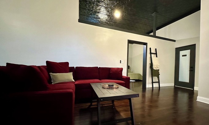 Hermann Apartment | Depot Suite - Ground-Floor Historic Loft on Katy Trail, 4 Mins to Hermann Wineries