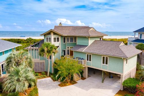 Isle of Palms House | Derby by AvantStay Beautiful Oceanfront Home w Incredible Views