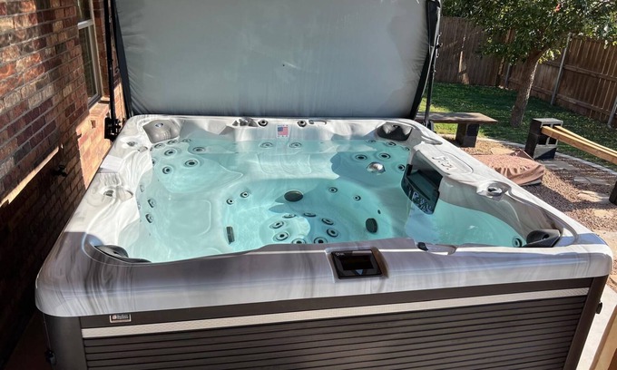Odessa House | Desert Sunset HotTub-Firepit-BBQ