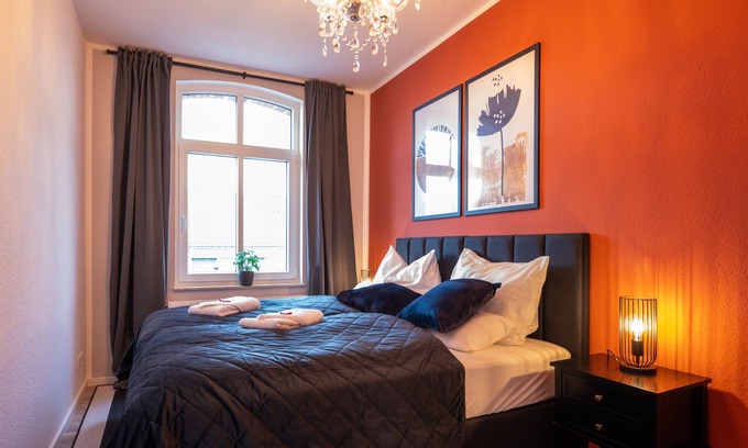 Gera Apartment | Design - Boxspringbett - 63qm - Arbeitsplatz - Wlan - Parkplatz - Zentral