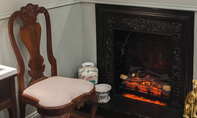 Capitol Hill Apartment | Designer Apartment in the Heart of Historic Capitol Hill: 10 Min Walk to Capitol
