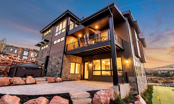 Summit Park House | Designer Park City Mountain Home - Woodward Slopes - Hot Tub - Putting Green