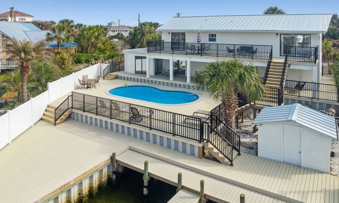 Holiday Isle House | Destin Beach House - Private Pool - Pet Friendly, Boat Slip, Beach, Sleeps 12