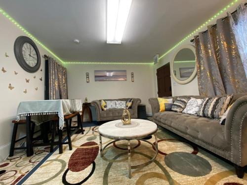 Towson House | Destination Luxury Homes