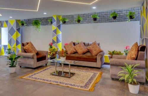 Madhapur Hotel | Destino By INR Suites