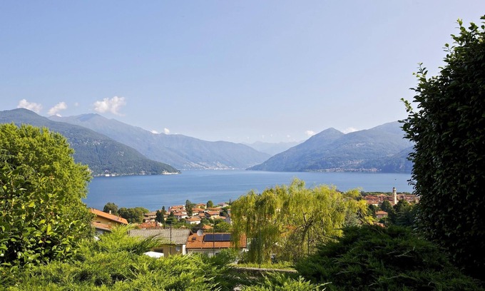Germignaga House | Detached 3-bedroom house with beautiful outdoor area & dream lake view