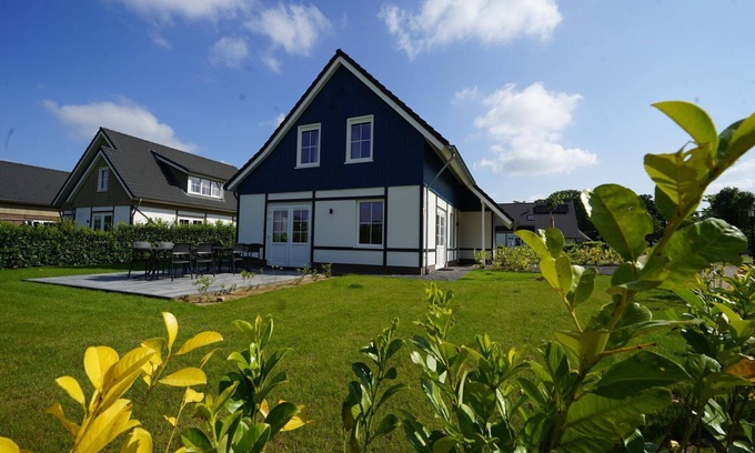 Municipality of Echt-Susteren House | Detached family villa with 4 bedrooms, 2 bathrooms and a sauna