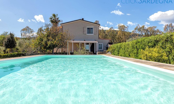 Alghero House | Detached villa 3km from the beach with pool, 4 bedrooms 3 bathrooms 2 kitchens