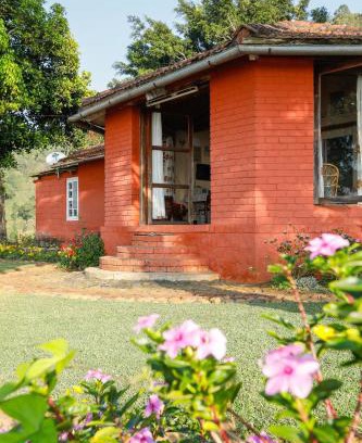 Coonoor House | DEVASHOLA HOMESTAY