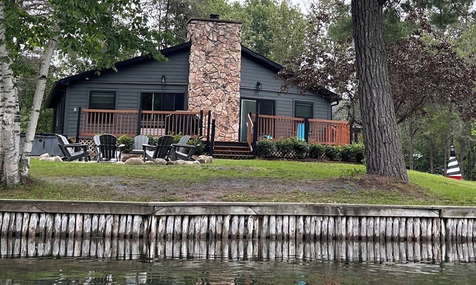 Alanson House | Devils Elbow Cottage on Crooked River near Burt Lake with HOT TUB!