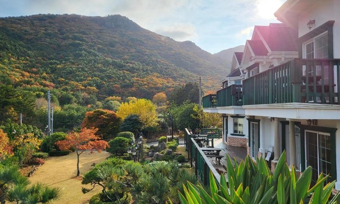 Geoje House | Didimdol Pension