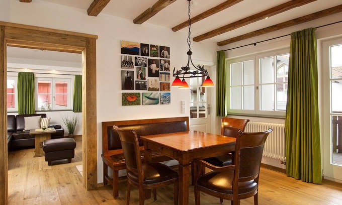 Oberstaufen Apartment | Die Ferienwohnung Alpenblick Erreichen Sie im Dachgeschoss Mühelos mit dem Moder