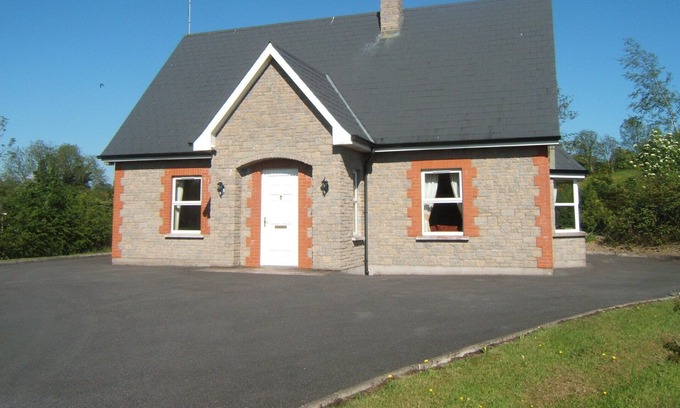Rockcorry Cottage | Dillons Cottage