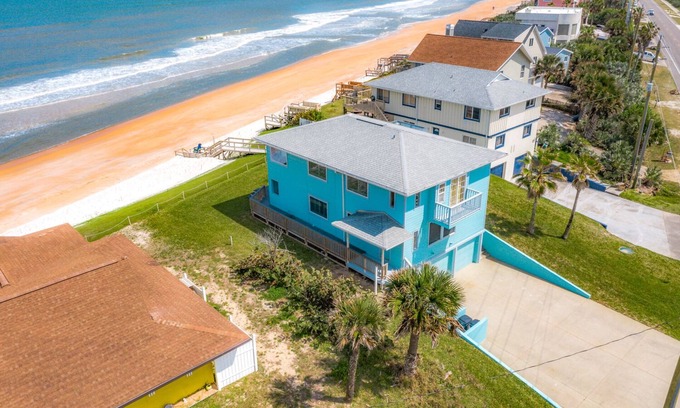 Painters Hill House | Direct Oceanfront~Deck~King Bed~Grill