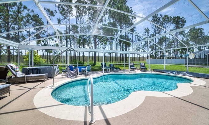 Highlands Reserve Villa | DISAVILLATEE Luxury Vacation Home - Pool, Hot Tub,Facilities for Disabled Guests