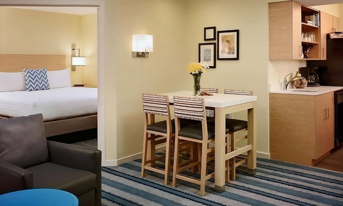 Monmouth Junction Resort | Discover a Charming Stay in Princeton! Enjoy Free Breakfast and Outdoor Pool!