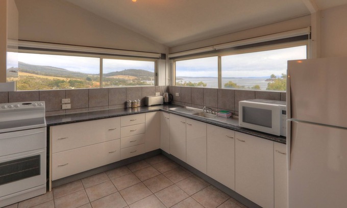 Alonnah House | Discover Bruny Island Holiday Accommodation