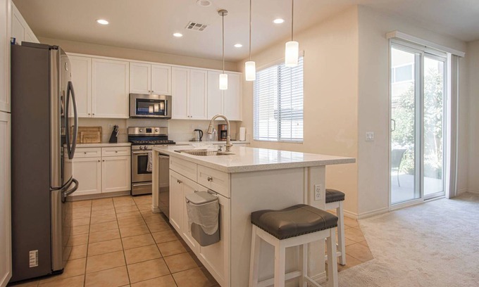 Upland House | Discover Elegance on Granada Rd
