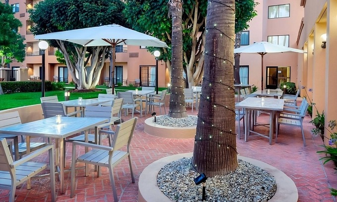 Torrance Hotel | Discover Torrance Minutes To Long Beach Museum Of Art!