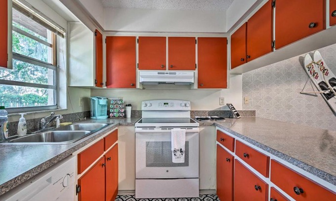 Lakeland House | Disney-Themed Lakeland Home Less Than 2 Mi to Lake!