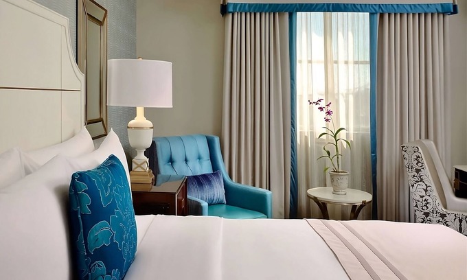 French Quarter Hotel | Dive Into Your Dream Vacation! Pets Allowed, Near New Orleans Jazz Museum
