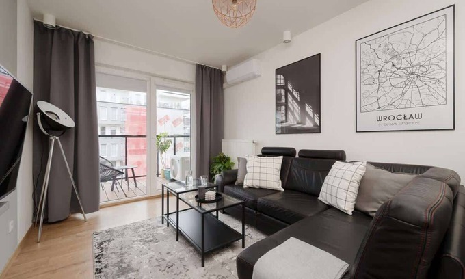 Srodmiescie Apartment | Dmowskiego 19C | Apartment | Parking