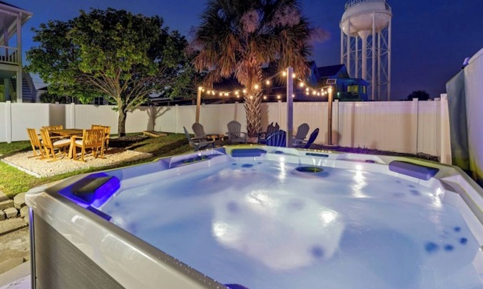 Cherry Grove Beach House | Dog Friendly 5 Bedroom -Hot Tub-Fire Pit (Seaesta)