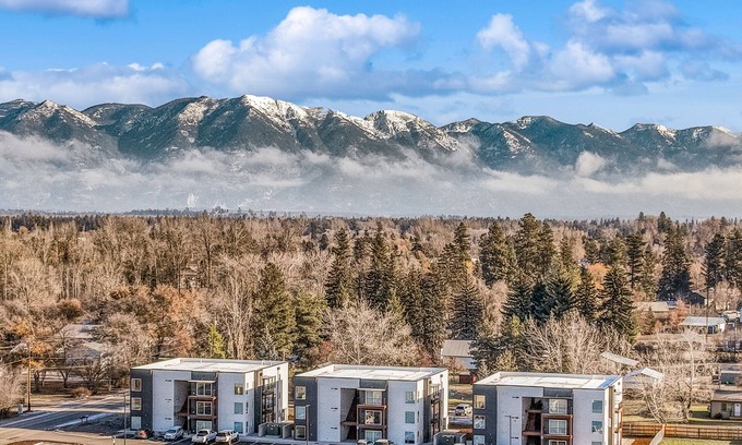 Evergreen Apartment | Dog Friendly condo with kitchen, patio & W/D - great location