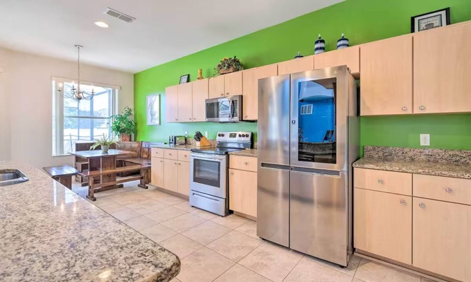 Crystal Cove House | Dog-Friendly Kissimmee Home w/Lanai + Pool!