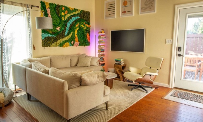 Glenwood Grove - North Iris House | Dog-Friendly Oasis: Private Hot Tub + Sauna