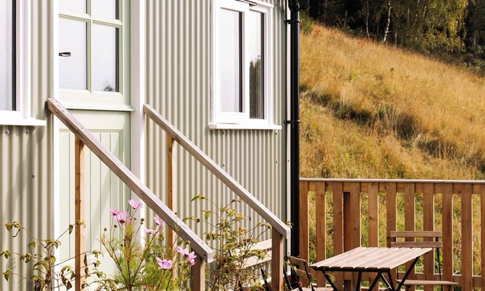 Pitlochry Cabin | Dog friendly Shepards hut with stunnng views - perfect Scottish getaway