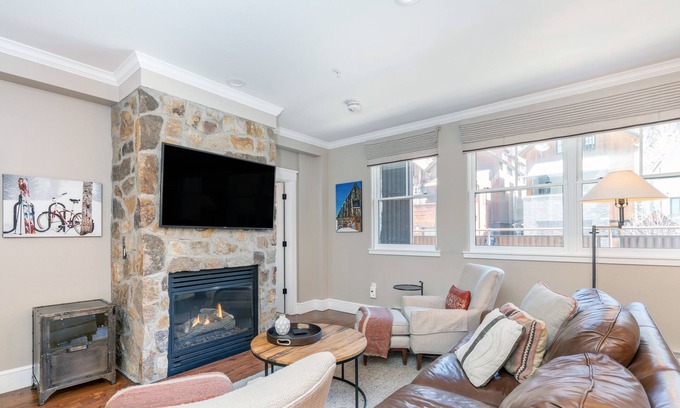 Telluride Condo | Dog-Friendly Two-Bedroom Private Residence With Luxurious Amenities