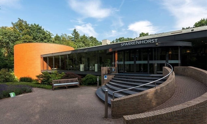 Nunspeet Hotel | Dogs Allowed Unit Near Veluwe – Heated Pool Retreat