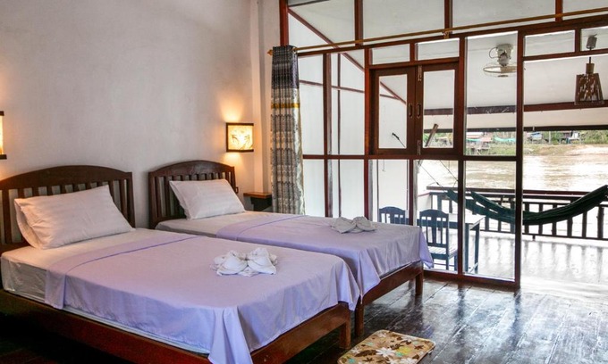 Don Khon House | Dokchampa Guesthouse