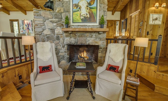 Highlands Hills House | "Dolly Lodge" - Private 2.5 Acres/Mid-Century Architecture