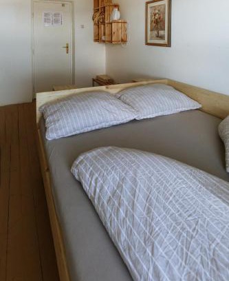 Cerknica Bed & Breakfast | Dom na Slivnici