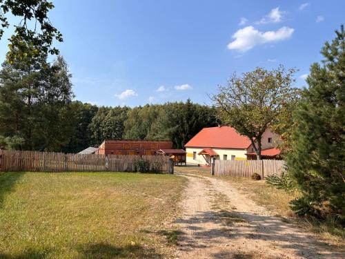 Miedzichowo Apartment | Dom Nad Jeziorem Trzy Tonie