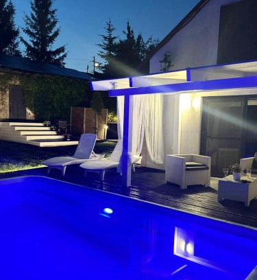 Insko House | Dom wakacyjny z podgrzewanym basenem w tarasie i jacuzzi pod gwiazdami, Studnica, Ińsko, "THerapeutica"