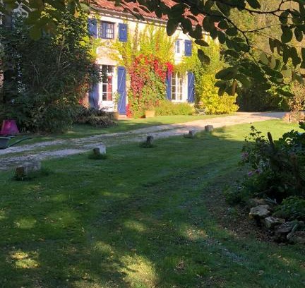 Usson-du-Poitou House | Domaine d azac