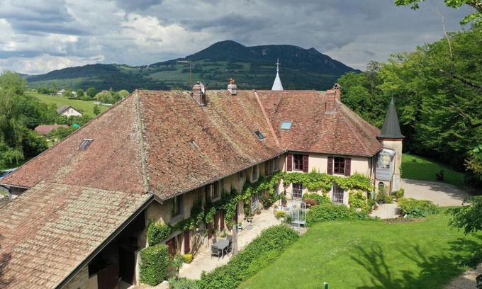 Marnoz House | Domaine de Bellevue Gîte du Mont Begon