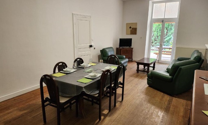 Carcassonne House | DOMAINE DE POULHARIES -Blanquette