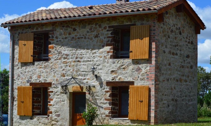 Chateldon House | Domaine des Terres du Milieu/Gîte de cul de sac