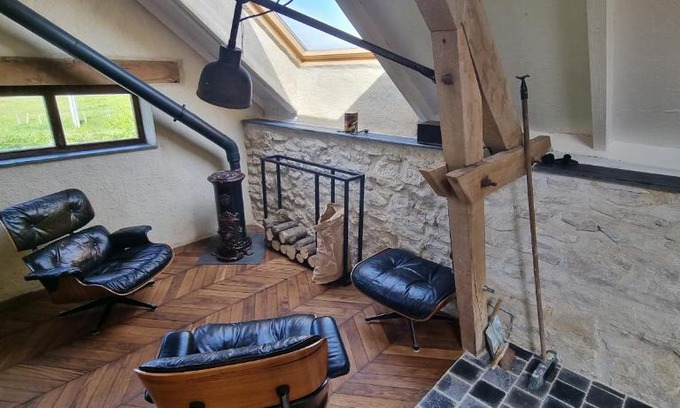 Saint-Hilaire-Fontaine House | Domaine Neuf