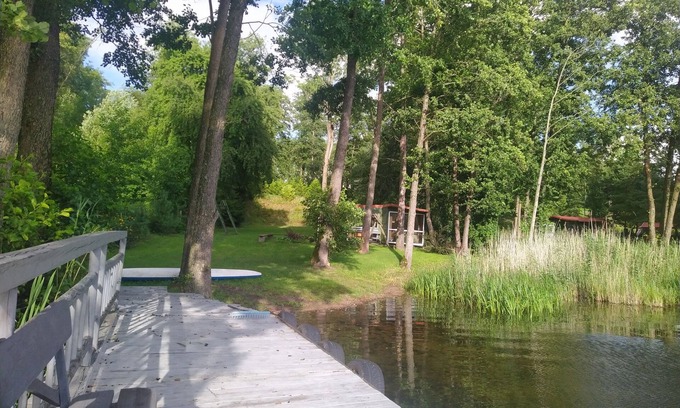 Kruklanki House | Domek na Mazurach z prywatnym dostępem do jeziora - wakacje na 4 łapy