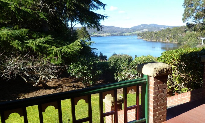Castle Forbes Bay Bed & Breakfast | Donalea Bed & Breakfast