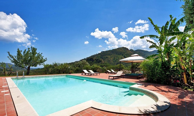 Mitogio House | Donna Lucia 1890 Countryhouse 1 with Sea View, Balcony, Shared Pool & Wi-Fi