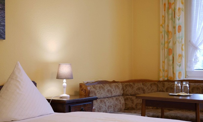 Seebach Apartment | Doppelzimmer mit Balkon, 24qm, max. 2 Person