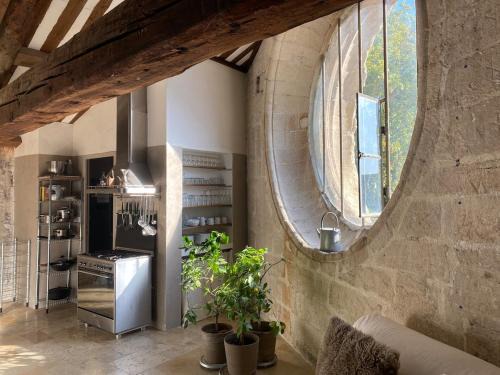 Avignon City Centre Apartment | Dormir dans une église du 13ème siècle au coeur d'Avignon